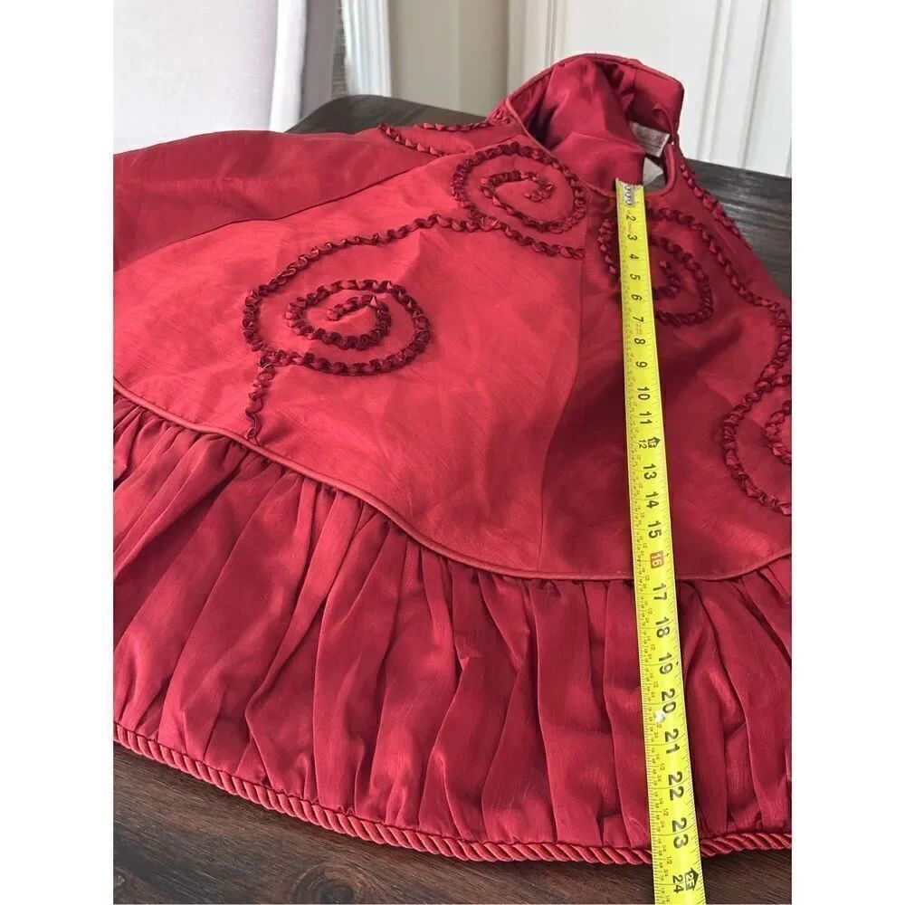 Stratford Home tree skirt